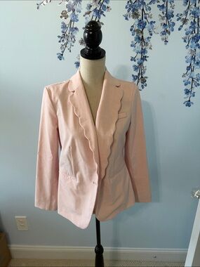 Elle Scalloped Lapel Blazer in Light Pink